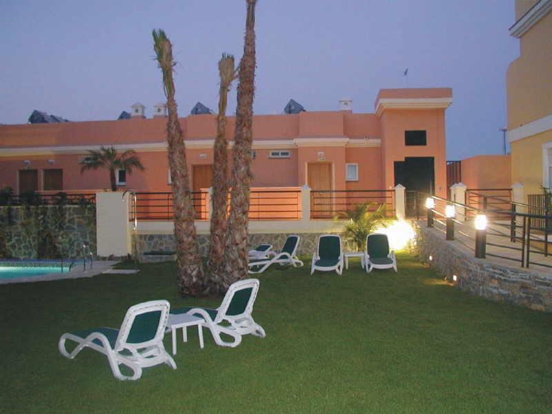 Apartamentos Turísticos Añoreta Rincón de la Victoria Exterior foto