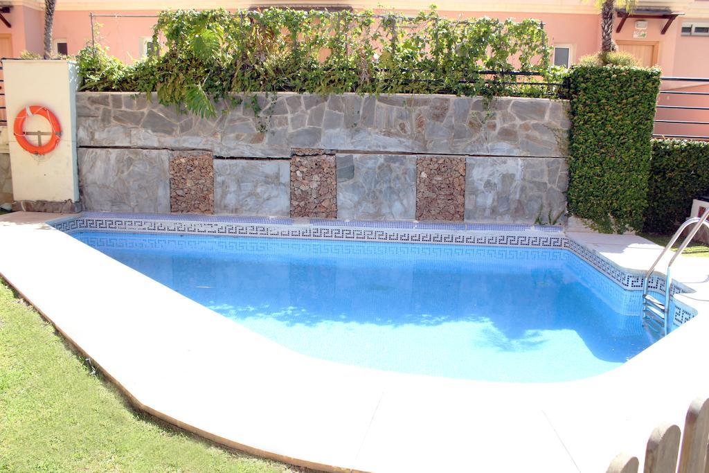 Apartamentos Turísticos Añoreta Rincón de la Victoria Exterior foto