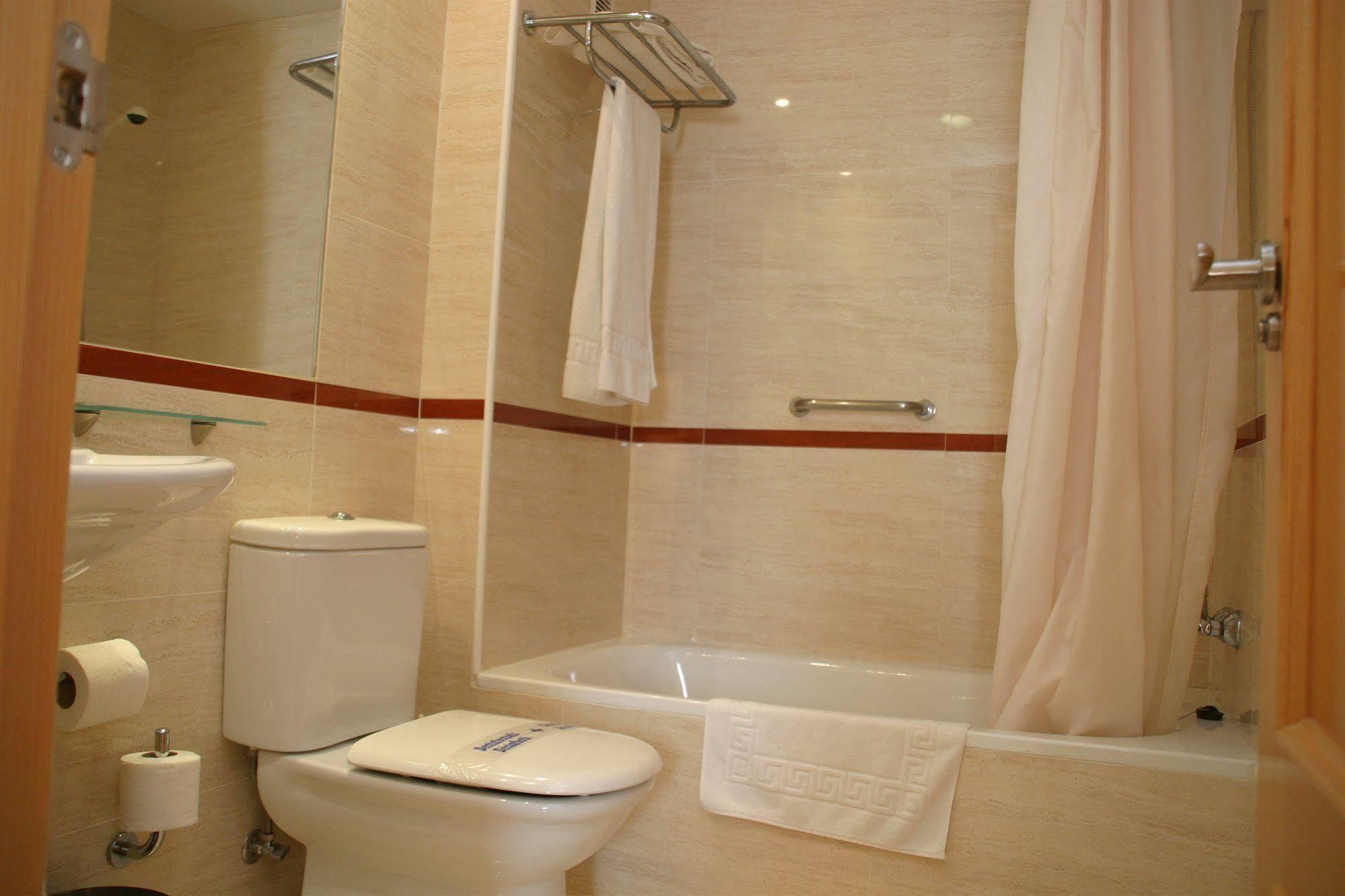 Apartamentos Turísticos Añoreta Rincón de la Victoria Exterior foto